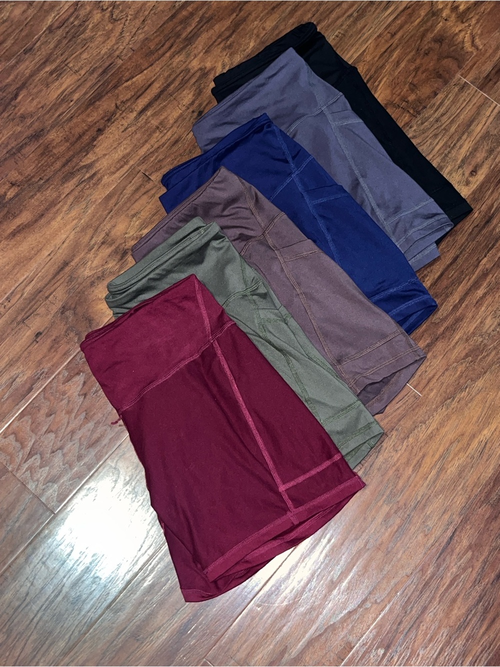 Women’s 6 pack biker shorts with pockets. 5 inch waist tummy control.